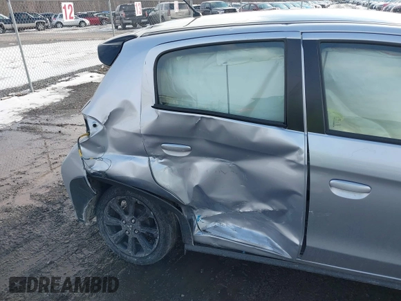 2023 Mitsubishi Mirage Black Edition с VIN ML32AWHJ7PH000985, выставлен на аукционе IAAI как лот 41715630 с пробегом 33 582 миль миль и . История ставок и продаж доступна на DreamBid. Изображение 6.