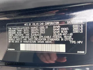2017 Volvo XC90 Momentum with VIN YV4A22PK4H1122879, listed as a IAAI auction lot 41604685 with 164,460 mi miles. Bid and sale history available at carsss.com. Image 9.