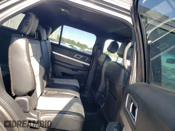2017 Ford Explorer XLT с VIN 1FM5K8D81HGB18636, выставлен на аукционе Copart как лот 70666574 с пробегом 185 706 миль миль и На запчасти • Non repairable. История ставок и продаж доступна на DreamBid. Изображение 11.