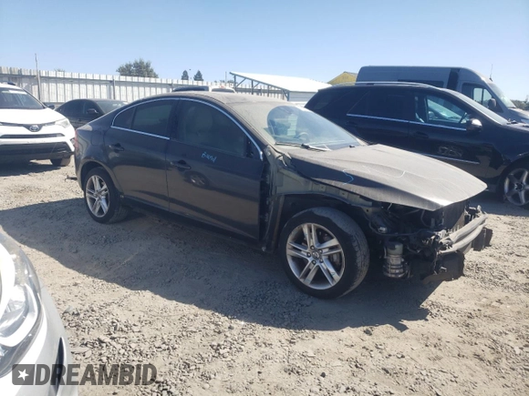 2015 Volvo S60 T5 Platinum with VIN YV1612TD2F2315861, listed as a Copart auction lot 68034954 with 93,786 mi miles and Salvage Title. Bid and sale history available at carsss.com. Image 4.