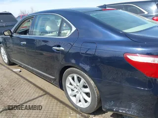 2008 Lexus LS 460 LWB with VIN JTHGL46F185021333, listed as a IAAI auction lot 41875999 with 111,418 mi miles. Bid and sale history available at carsss.com. Image 14.