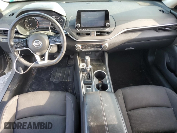 2020 Nissan Altima SV z VIN 1N4BL4DV7LC276231, wystawiony jako Copart lot #51914685 z przebiegiem 65 687 mil mil oraz Szkoda całkowita • Salvage title. Historia ofert i sprzedaży dostępna na DreamBid. Obrazek 8.