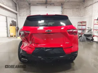 2020 Chevrolet Blazer RS z VIN 3GNKBKRS3LS582313, wystawiony jako IAAI lot #41667611 z przebiegiem 47 059 mil mil oraz . Historia ofert i sprzedaży dostępna na DreamBid. Obrazek 17.