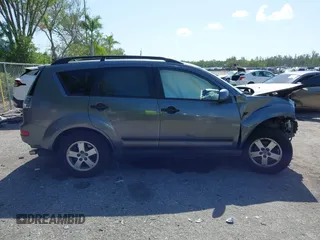 2007 Mitsubishi Outlander LS z VIN JA4MT31XX7U004009, wystawiony jako IAAI lot #42006069 z przebiegiem 222 768 mil mil oraz . Historia ofert i sprzedaży dostępna na DreamBid. Obrazek 13.