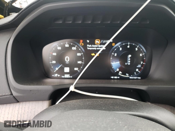 2021 Volvo XC90 Inscription with VIN YV4A22PL9M1754036, listed as a Copart auction lot 60557315 with 30,587 mi miles and Salvage title. Bid and sale history available at DreamBid. Image 9.