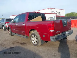 2007 Nissan Titan XE with VIN 1N6BA07A87N231789, listed as a IAAI auction lot 42111290 with 272,425 mi miles. Bid and sale history available at carsss.com. Image 3.