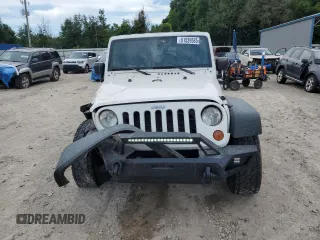 2008 Jeep Wrangler Unlimited Rubicon with VIN 1J8GA69198L547152, listed as a Copart auction lot 61539585 with 158,949 mi miles and Salvage title. Bid and sale history available at DreamBid. Image 5.