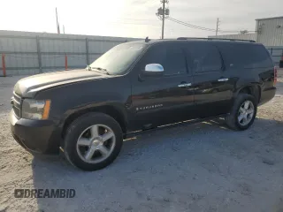 2008 Chevrolet Suburban LTZ z VIN 3GNFK163X8G165693, wystawiony jako Copart lot #53938125 z przebiegiem 217 135 mil mil oraz Szkoda całkowita • Salvage title. Historia ofert i sprzedaży dostępna na DreamBid. Obrazek 1.