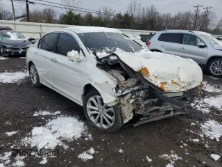 2014 Honda Accord Touring z VIN 1HGCR2F91EA800054, wystawiony jako Copart lot #44898045 z przebiegiem Nie podano mil oraz Szkoda całkowita • Salvage title. Historia ofert i sprzedaży dostępna na DreamBid. Obrazek 4.