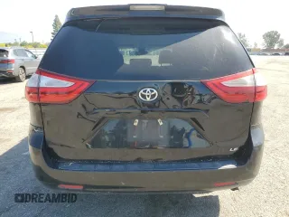 2018 Toyota Sienna LE Auto Access Seat с VIN 5TDKZ3DC1JS934414, выставлен на аукционе Copart как лот 52194615 с пробегом 130 058 миль миль и Списание • Salvage title. История ставок и продаж доступна на DreamBid. Изображение 6.