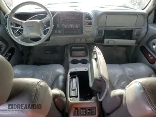 2000 GMC Denali z VIN 1GKEK13R9YR105616, wystawiony jako Copart lot #84221164 z przebiegiem 201 378 mil mil oraz Tytuł czysty. Historia ofert i sprzedaży dostępna na DreamBid. Obrazek 8.