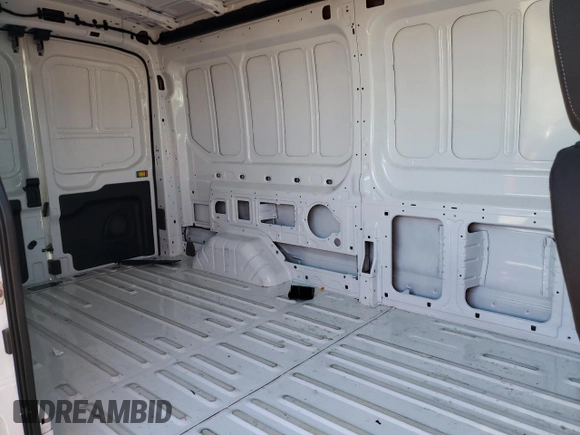 2023 Ford E-Transit Cargo z VIN 1FTBW9CK8PKA17717, wystawiony jako Copart lot #53243594 z przebiegiem Nie podano mil oraz Szkoda całkowita • Salvage title. Historia ofert i sprzedaży dostępna na DreamBid. Obrazek 10.