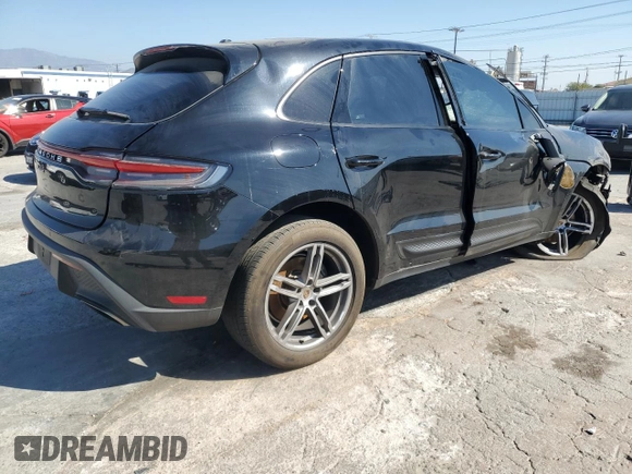 2023 Porsche Macan with VIN WP1AA2A50PLB01554, listed as a Copart auction lot 44022365 with 31,549 mi miles and Salvage title. Bid and sale history available at DreamBid. Image 3.
