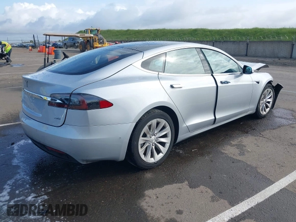 2018 Tesla Model S 75D with VIN 5YJSA1E2XJF287825, listed as a IAAI auction lot 41912116 with Not Provided miles and . Bid and sale history available at DreamBid. Image 4.