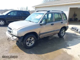 2002 Chevrolet Tracker with VIN 2CNBJ13C026911257, listed as a IAAI auction lot 41760465 with NaN miles. Bid and sale history available at carsss.com. Image 22.