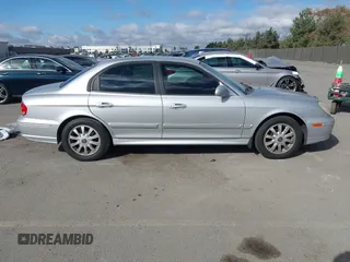 2003 Hyundai Sonata GLS with VIN KMHWF35H93A897855, listed as a IAAI auction lot 41527610 with 122,010 mi miles. Bid and sale history available at carsss.com. Image 13.