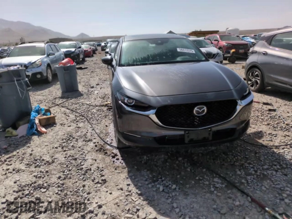 2021 Mazda CX-30 Preferred z VIN 3MVDMBCLXMM214017, wystawiony jako Copart lot #56072575 z przebiegiem 37 381 mil mil oraz Szkoda całkowita • Salvage title. Historia ofert i sprzedaży dostępna na DreamBid. Obrazek 13.