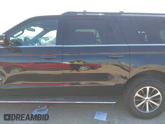 2019 Ford Expedition Max XLT z VIN 1FMJK1JT3KEA44279, wystawiony jako IAAI lot #42016619 z przebiegiem 141 915 mil mil oraz . Historia ofert i sprzedaży dostępna na DreamBid. Obrazek 14.