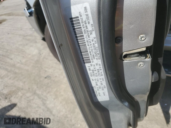 2016 Ram 2500 Big Horn z VIN 3C6UR5DL1GG162144, wystawiony jako Copart lot #62143855 z przebiegiem 177 645 mil mil oraz Szkoda całkowita • Salvage title. Historia ofert i sprzedaży dostępna na DreamBid. Obrazek 13.
