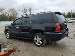 2011 Chevrolet Suburban LT z VIN 1GNSKJE37BR272949, wystawiony jako Copart lot #55329935 z przebiegiem 211 997 mil mil oraz Nie do naprawy • Non repairable. Historia ofert i sprzedaży dostępna na DreamBid. Obrazek 2.
