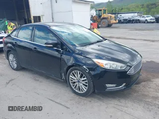 2015 Ford Focus Titanium с VIN 1FADP3J28FL213712, выставлен на аукционе IAAI как лот 42158433 с пробегом 173 696 миль миль и . История ставок и продаж доступна на DreamBid. Изображение 1.