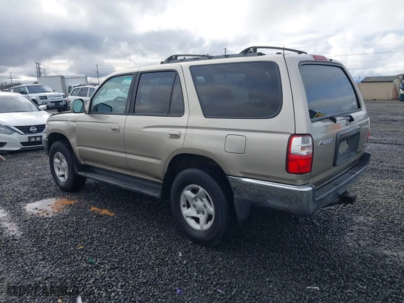2001 Toyota 4Runner SR5 with VIN JT3HN86R110334553, listed as a IAAI auction lot 41209730 with 192,515 mi miles. Bid and sale history available at carsss.com. Image 3.