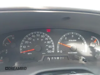 2001 Ford F-150 XL z VIN 1FTRX17W61NA73638, wystawiony jako IAAI lot #41543338 z przebiegiem Nie podano mil oraz . Historia ofert i sprzedaży dostępna na DreamBid. Obrazek 7.