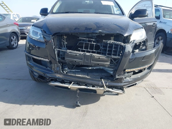 2014 Audi Q7 3.0T Premium with VIN WA1CGAFE2ED010007, listed as a IAAI auction lot 41751305 with 120,524 mi miles. Bid and sale history available at carsss.com. Image 6.