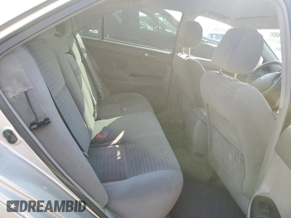 2005 Toyota Camry LE z VIN 4T1BE30K85U569235, wystawiony jako Copart lot #60223665 z przebiegiem 207 341 mil mil oraz Szkoda całkowita • Salvage title. Historia ofert i sprzedaży dostępna na DreamBid. Obrazek 10.