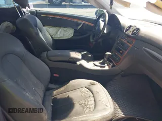 2004 Mercedes-Benz CLK-Class 5.0L with VIN WDBTJ75J54F076383, listed as a IAAI auction lot 41625538 with 160,585 mi miles. Bid and sale history available at carsss.com. Image 5.