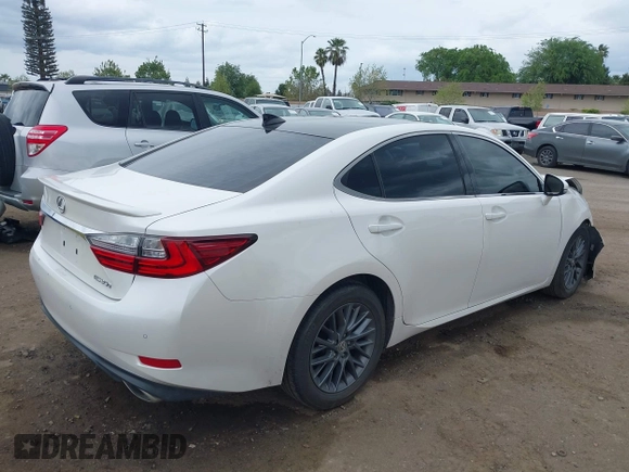 2018 Lexus ES with VIN 58ABK1GG6JU112716, listed as a IAAI auction lot 41915706 with 59,793 mi miles. Bid and sale history available at carsss.com. Image 4.
