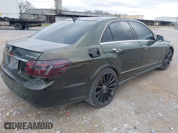 2010 Mercedes-Benz E-Class E 550 Luxury with VIN WDDHF9AB4AA128264, listed as a IAAI auction lot 41842230 with 216,724 mi miles. Bid and sale history available at carsss.com. Image 4.
