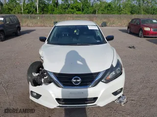 2017 Nissan Altima 2.5 SR with VIN 1N4AL3AP4HC231332, listed as a IAAI auction lot 41966946 with 151,015 mi miles. Bid and sale history available at carsss.com. Image 11.
