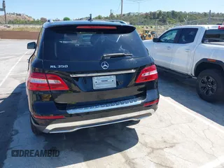 2015 Mercedes-Benz M 350 with VIN 4JGDA5JB3FA547130, listed as a IAAI auction lot 42379724 with 44,081 mi miles and . Bid and sale history available at DreamBid. Image 17.