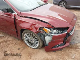 2014 Ford Fusion SE Hybrid with VIN 3FA6P0LU3ER289277, listed as a IAAI auction lot 41686380 with 178,339 mi miles. Bid and sale history available at carsss.com. Image 6.