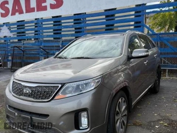 2015 Kia Sorento SX Limited with VIN 5XYKW4A79FG614218, listed as a Copart auction lot 83112614 with 161,345 mi miles and Clean Title. Bid and sale history available at carsss.com. Image 2.