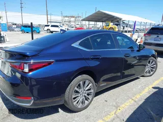 2021 Lexus ES with VIN 58ADA1C16MU008101, listed as a IAAI auction lot 41821059 with 31,823 mi miles. Bid and sale history available at carsss.com. Image 13.