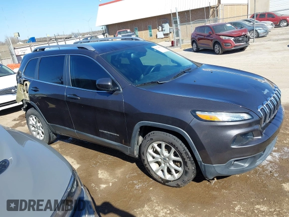 2016 Jeep Cherokee 75th Anniversary with VIN 1C4PJLCB2GW160141, listed as a IAAI auction lot 41748822 with 87,411 mi miles. Bid and sale history available at carsss.com. Image 13.