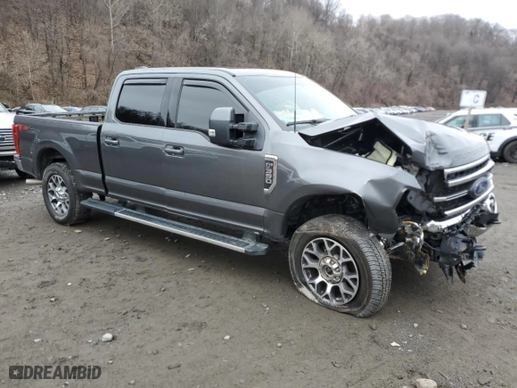 2022 Ford Super Duty F-350 SRW XL with VIN 1FT8W3B69NEG20781, listed as a Copart auction lot 47973624 with 0 mi miles and Salvage Title. Bid and sale history available at carsss.com. Image 4.