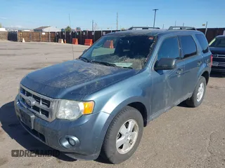 2011 Ford Escape XLT with VIN 1FMCU0D79BKB52998, listed as a IAAI auction lot 41980154 with 175,375 mi miles. Bid and sale history available at carsss.com. Image 2.