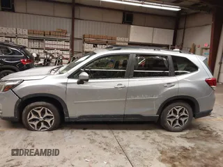 2019 Subaru Forester Premium with VIN JF2SKAGC7KH432714, listed as a IAAI auction lot 41399215 with 79,281 mi miles. Bid and sale history available at carsss.com. Image 13.