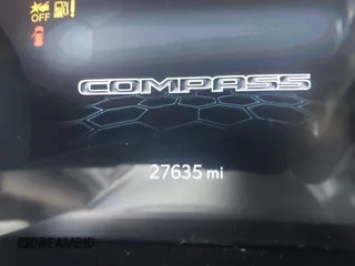 2024 Jeep Compass Latitude with VIN 3C4NJDBN4RT119513, listed as a IAAI auction lot 42153389 with 27,635 mi miles and . Bid and sale history available at carsss.com. Image 7.