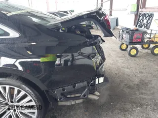 2019 Audi A8 L with VIN WAU8DAF8XKN013139, listed as a IAAI auction lot 41662195 with 38,442 mi miles. Bid and sale history available at carsss.com. Image 6.