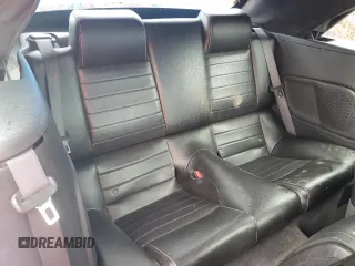 2010 Ford Mustang V6 z VIN 1ZVBP8EN1A5167198, wystawiony jako Copart lot #54475385 z przebiegiem 116 344 mil mil oraz Nie do naprawy • Non repairable. Historia ofert i sprzedaży dostępna na DreamBid. Obrazek 10.