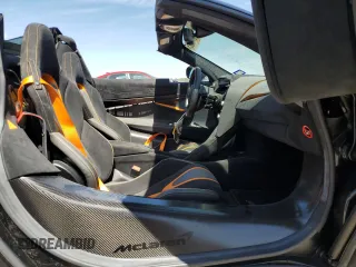 2022 McLaren 720S z VIN SBM14FCA0NW006456, wystawiony jako Copart lot #48148685 z przebiegiem 6859 mil mil oraz Szkody całkowita. Historia ofert i sprzedaży dostępna na DreamBid. Obrazek 10.