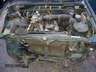 1996 Isuzu Rodeo z VIN 4S2CK58E1T4331031, wystawiony jako Copart lot #78573514 z przebiegiem 218 994 mil mil oraz Szkody całkowita. Historia ofert i sprzedaży dostępna na DreamBid. Obrazek 12.