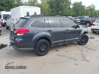2011 Subaru Outback 2.5i z VIN 4S4BRBAC3B3330795, wystawiony jako IAAI lot #40376264 z przebiegiem 211 177 mil mil oraz . Historia ofert i sprzedaży dostępna na DreamBid. Obrazek 4.