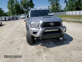 2015 Toyota Tacoma z VIN 5TFLU4EN5FX135486, wystawiony jako Copart lot #58320245 z przebiegiem 95 424 mil mil oraz Szkoda całkowita • Salvage title. Historia ofert i sprzedaży dostępna na DreamBid. Obrazek 14.