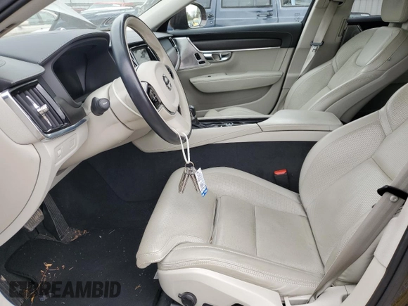 2017 Volvo V90 z VIN YV4A22NL4H1001202, wystawiony jako Copart lot #39198134 z przebiegiem 73 426 mil mil oraz . Historia ofert i sprzedaży dostępna na DreamBid. Obrazek 7.