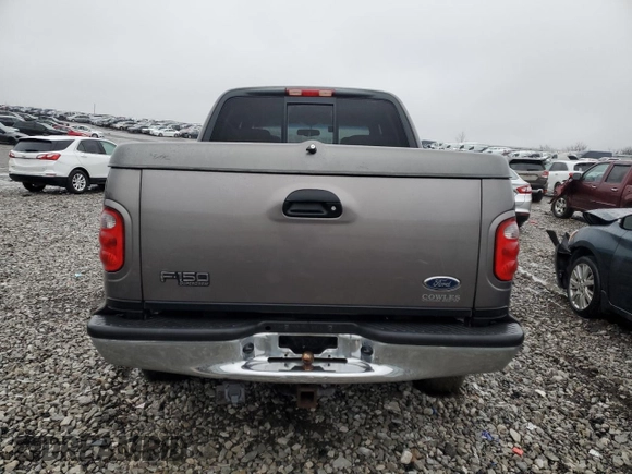 2002 Ford F-150 XLT with VIN 1FTRW08L82KB50370, listed as a Copart auction lot 44715545 with 238,038 mi miles and Salvage Title. Bid and sale history available at carsss.com. Image 6.
